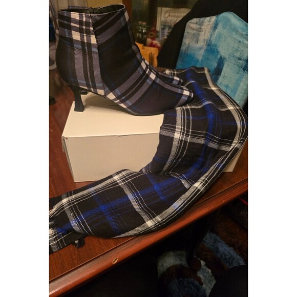 Comfort CATO Blue Plaid Ankle BOOTS & SCARF Bundle Low Heel  Zipper Pre-owned 11 - Picture 4 of 7